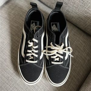 Vans OLD SKOOL SENTRY WC - NWOT
